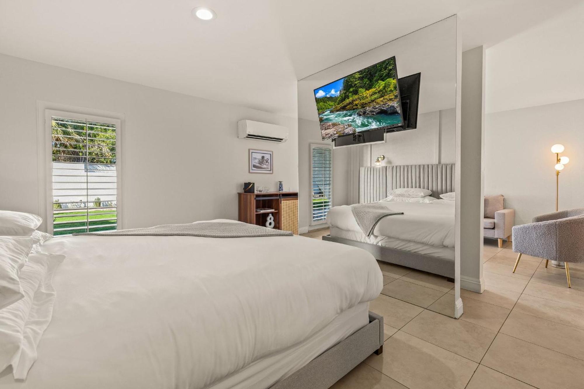 Casa Oliver Hotel & Resort - A Men'S Clothing Optional Resort In Palm Springs Exteriér fotografie