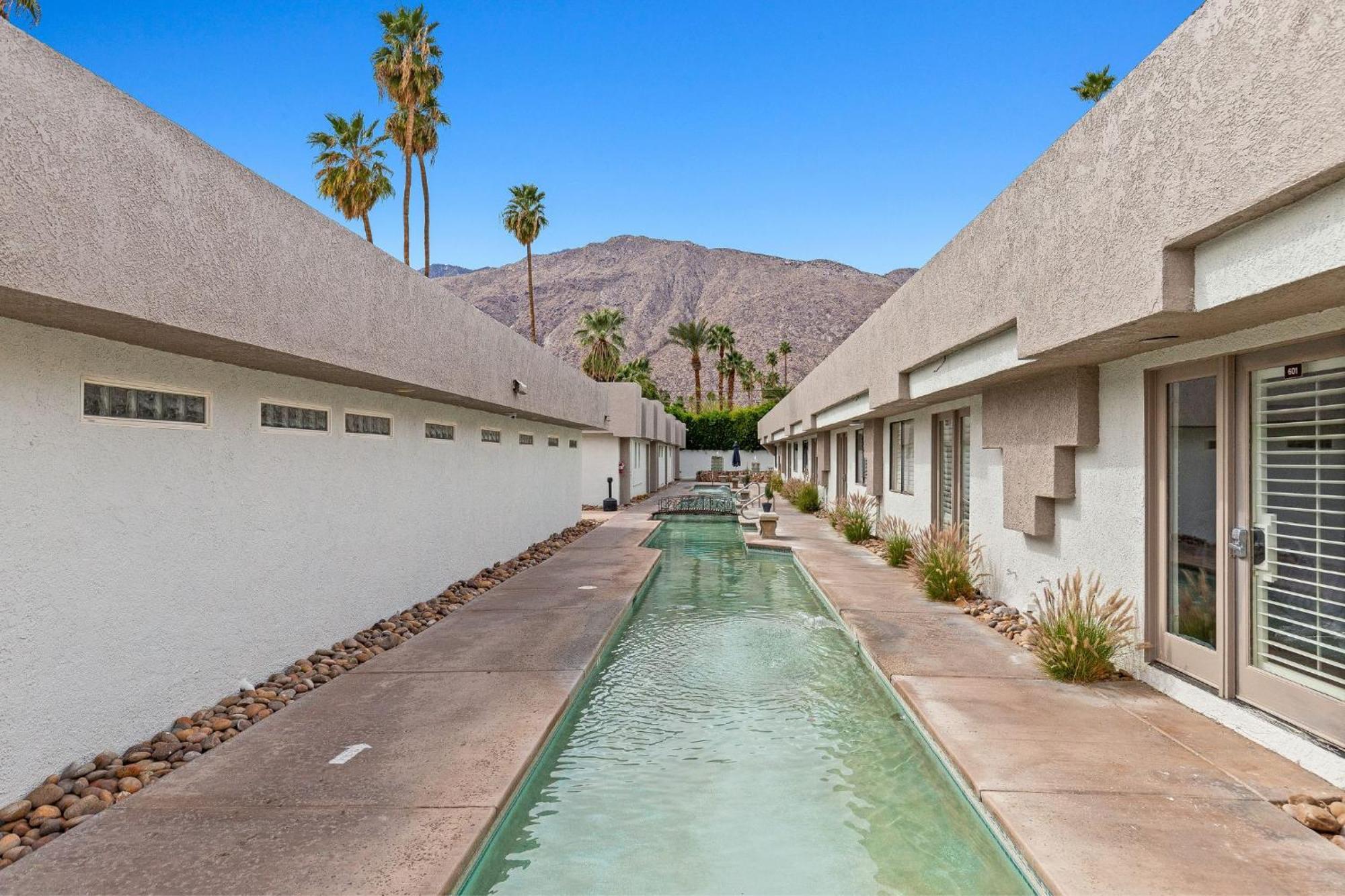 Casa Oliver Hotel & Resort - A Men'S Clothing Optional Resort In Palm Springs Exteriér fotografie