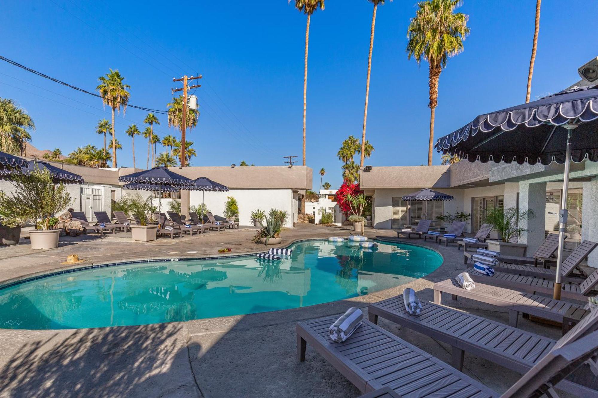Casa Oliver Hotel & Resort - A Men'S Clothing Optional Resort In Palm Springs Exteriér fotografie