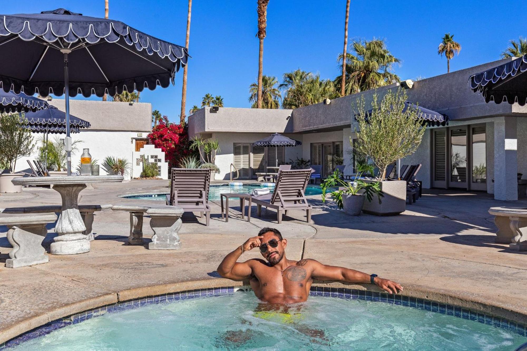 Casa Oliver Hotel & Resort - A Men'S Clothing Optional Resort In Palm Springs Exteriér fotografie